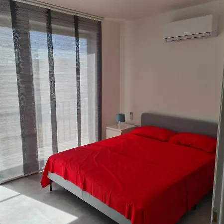 Modern Top Floor Penthouse With Terrace & Walking Distance To Centre St. Paul's Bay
