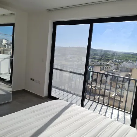 Modern Top Floor Penthouse With Terrace & Walking Distance To Centre Apartman San Pawl il-Baħar