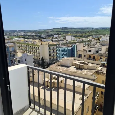 Modern Top Floor Penthouse With Terrace & Walking Distance To Centre St Paul's Bay